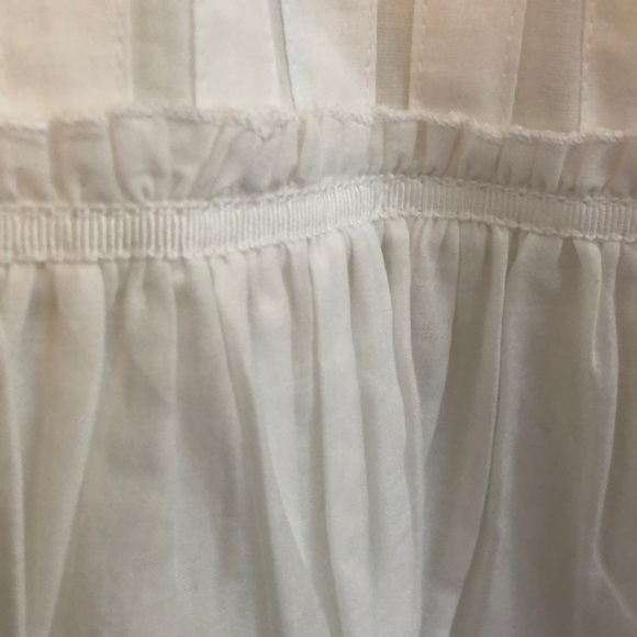 Beautiful feminine white lined skirt!! - Picture 6 of 6